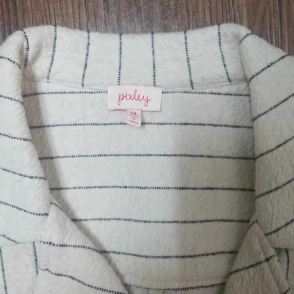 Womans jacket - Picture 2 of 4
